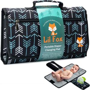 新款式便携婴儿尿布垫新生儿外出换尿布躺垫可折叠成妈咪手提包