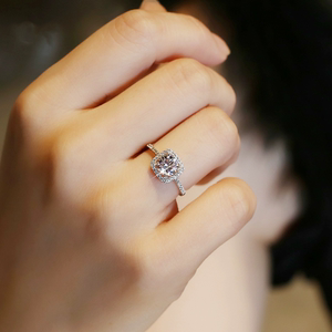 周六福唐奢925纯银D色一克拉莫桑石钻戒真钻石求订结婚戒指女小众