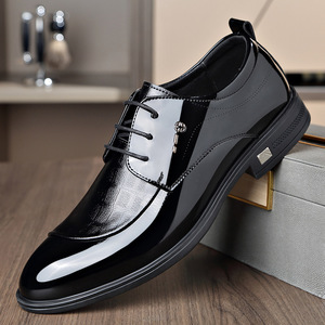 厂家直销新款男士商务皮鞋漆光亮皮正装男鞋尖头系带婚鞋黑色皮鞋