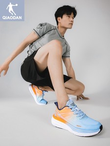乔丹金贝勒2024年春季新款碳板跑步鞋男耐磨减震专业跑鞋情侣运动