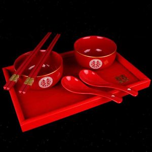 红碗筷套装婚庆用品结婚陪嫁全红囍碗喜碗一对陶瓷碗酒红雕刻喜碗