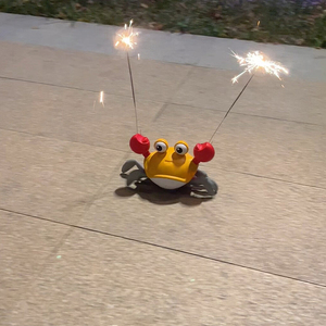 电动自动感应逃跑螃蟹儿童玩具会爬行声光益智充电3一6岁小孩新年