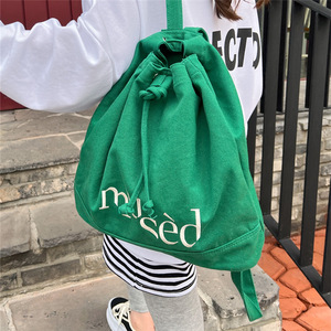 韩版新款双肩背包简约字母印花帆布包手提大容量购物袋水桶包