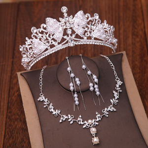 新款珍珠新娘皇冠大气高级感主婚纱头饰三件套气质女公主生日王冠