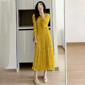 韩国chic2024春季新款法式复古显瘦打底v领黄色褶皱雪纺连衣裙女