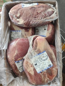 新鲜冷冻牛肉 牛保乐肩 牛肩肉 进口原切 纯干货不含水50斤纯瘦肉