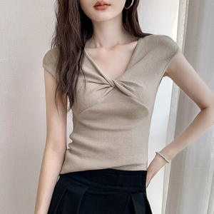 韩版扭结设计感V领针织背心女2024夏季新款高级感坎肩纯色上衣ins