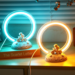 创意单车宇航员小夜灯卧室摆件生日礼物男生儿童房间装饰品氛围灯