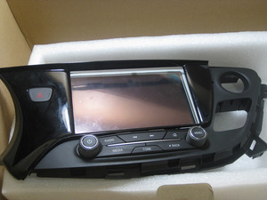 别克昂科威原车大屏幕收音机CD机导航中控台液晶显示屏幕外框拆车