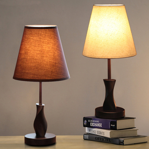 北欧台灯卧室床头灯简约现代温馨暖光可调节亮度遥控木质小台灯