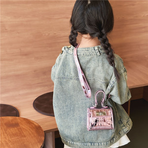 洋气女童包包新款时尚漆皮亮面儿童斜挎包女孩凯莉包小孩子零钱包