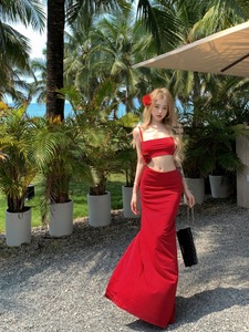 2024夏季海边度假短款无袖红花吊带上衣纯欲性感包臀半身裙套装女
