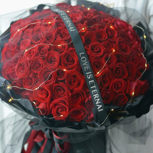 【教师节礼物】陪伴是最深情的告白 99朵红玫瑰花束