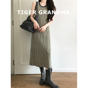 大奇TG  竖条格针织背心式连衣裙2024夏季新品设计感韩版舒适高级
