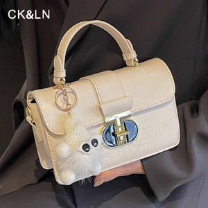 CK LN轻奢时尚女包包2024新款高级感小众盒子小方包斜挎单肩夏季