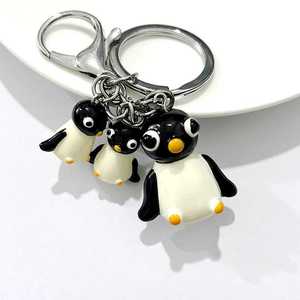 可爱企鹅树脂材质钥匙扣三连串挂件海洋馆纪念品情侣学生包包挂饰
