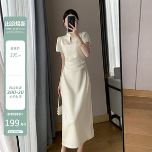 果哥家新中式米白色连衣裙女2024夏季新款超好看显瘦缎面改良旗袍