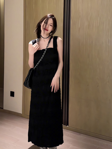 黑色蕾丝背带连衣裙女2023夏季度假旅行小黑裙背心裙气质显瘦长裙