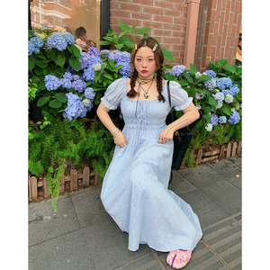 Dazi金大支蕾丝镂空连衣裙女夏季2024年新款微胖法式方领蓝色裙子