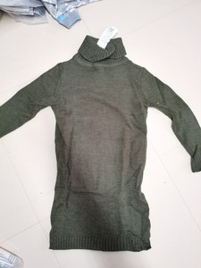 布卡拉品牌女装毛衣160/84AM码军绿色