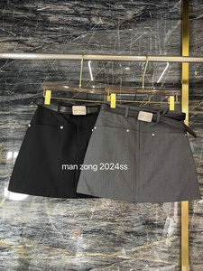 曼曼欧货2024春款时尚铆钉设计中高腰女士包臀休闲A版黑色短裙潮