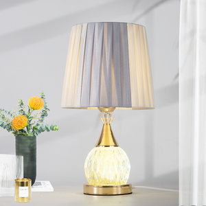 欧式玻璃布艺台灯卧室床头灯简约现代温馨喂奶可调光遥控装饰台灯