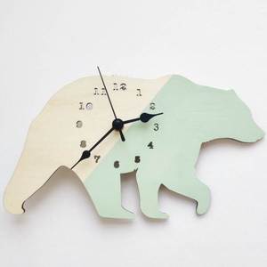 定制北欧北极熊款客厅创意静音时钟木制挂表儿童房挂钟卡通钟表壁