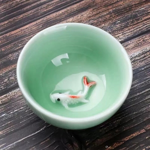 青瓷功夫茶具小鱼浮雕主人杯品茗茶杯