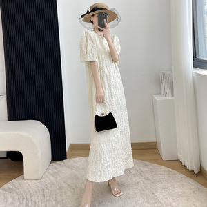米白色短袖泡泡袖连衣裙女夏季2024新款韩版宽松显瘦气质长款裙子