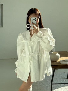 韩国chic春季新款小众设计拼接蕾丝系带衬衫女宽松百搭纯色喇叭袖