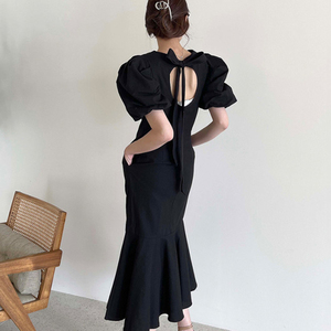 韩国chic夏季气质方领小心机后背绑带镂空设计收腰鱼尾摆连衣裙女
