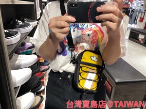 台湾正品直邮正品VANS 斜挎包 小挎包