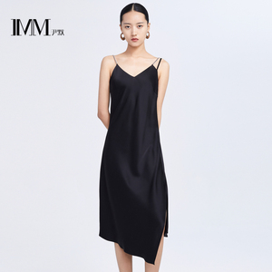 IMM尹默女装春夏黑色设计感光泽感不规则减龄吊带无袖连衣裙