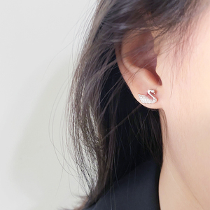 正生S925纯银小天鹅耳钉女新款镶钻耳环小巧简约防过敏养耳饰