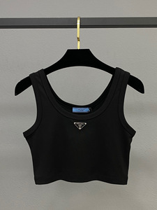 Prada/普拉达24ss春夏款女士三角logo吊带短款修身背心打底衫T恤