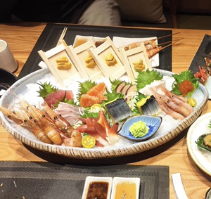 新中日本式料理陶瓷餐具船型刺身拼盘海鲜资造自助餐展示盘冷菜盆