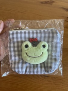 日本正品微笑青蛙泡菜蛙毛绒格子纸巾包收纳包零钱包化妆包耳机包