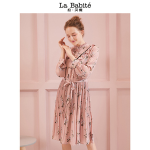 拉贝缇2019女装新款秋冬季气质雪纺碎花很仙的法国小众连衣裙