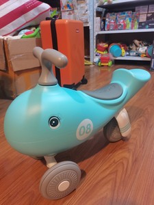 C7荟智小鲸鱼儿童平衡车1-3岁2岁无脚踏婴儿宝宝滑行车溜溜滑步车