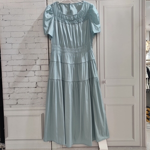 微迪菲24XC327连衣裙2024夏季新款泡泡袖气质优雅简约法式显瘦裙