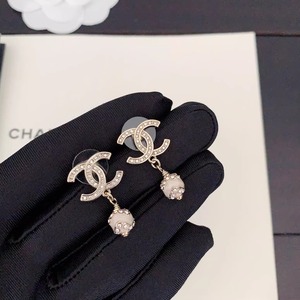 法国直邮香奈儿Chanel耳钉 2024新款双C字母水钻珍珠吊坠耳环