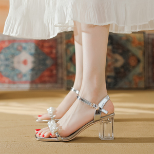 绝美凉鞋女夏季粗跟2024年新款法式气质透明水晶跟配裙子高跟鞋