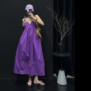 紫色裹胸无袖吊带连衣裙女2023夏季高级感宽松气质度假风大摆长裙