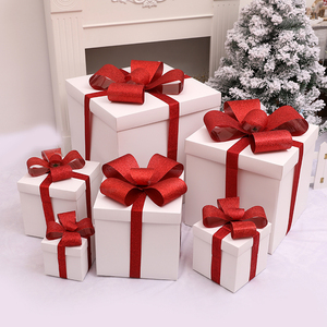 圣诞节元旦新年装饰白色礼物盒堆头商场店铺橱窗布置道具美陈摆件