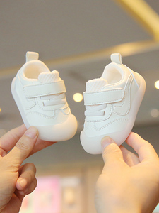 2024春秋新款宝宝鞋软底运动鞋1一2岁半男女童小白鞋婴儿学步鞋子