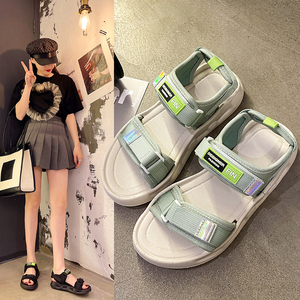 韩版学生时尚塑胶松糕底运动凉鞋夏天户外穿休闲平底防滑沙滩鞋女