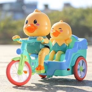 儿童小鸭子电动音乐三轮车特技炫舞男孩宝宝会唱歌的女孩婴儿玩具