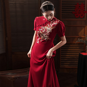 中式敬酒服新娘2024新款女春季长款酒红色订婚结婚回门礼服连衣裙