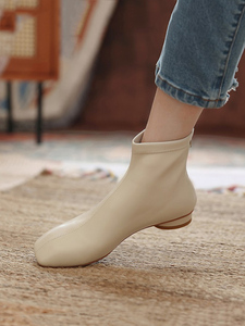 短靴女2023年新款软皮平底及踝靴法式白色弹力瘦瘦靴方头平跟裸靴