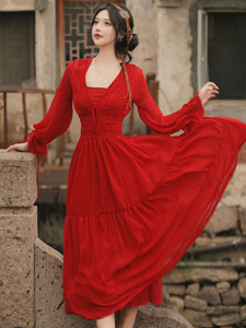 沙漠裙子异域风情服装红色连衣裙夏季西北青海湖新疆旅游穿搭女装